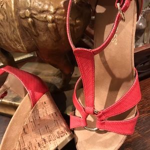 Never worn Aerosoles wedge Sandal